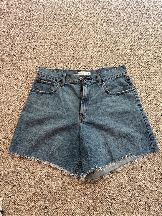 Abercrombie & Fitch Pants - Abercrombie & Fitch jean short sz 30